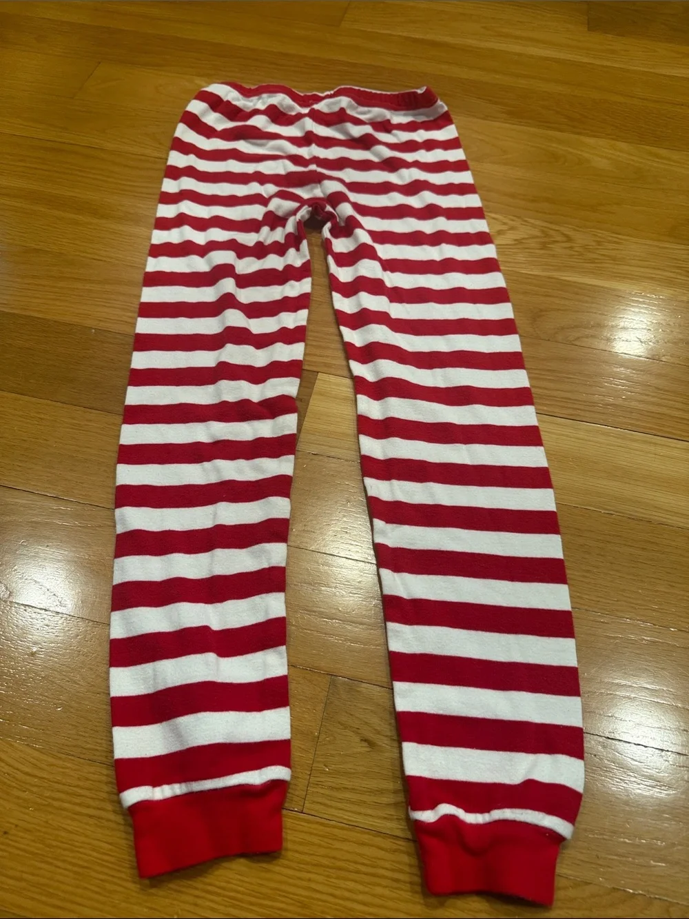 Family feeling kids unisex Santa pajamas set size 10.